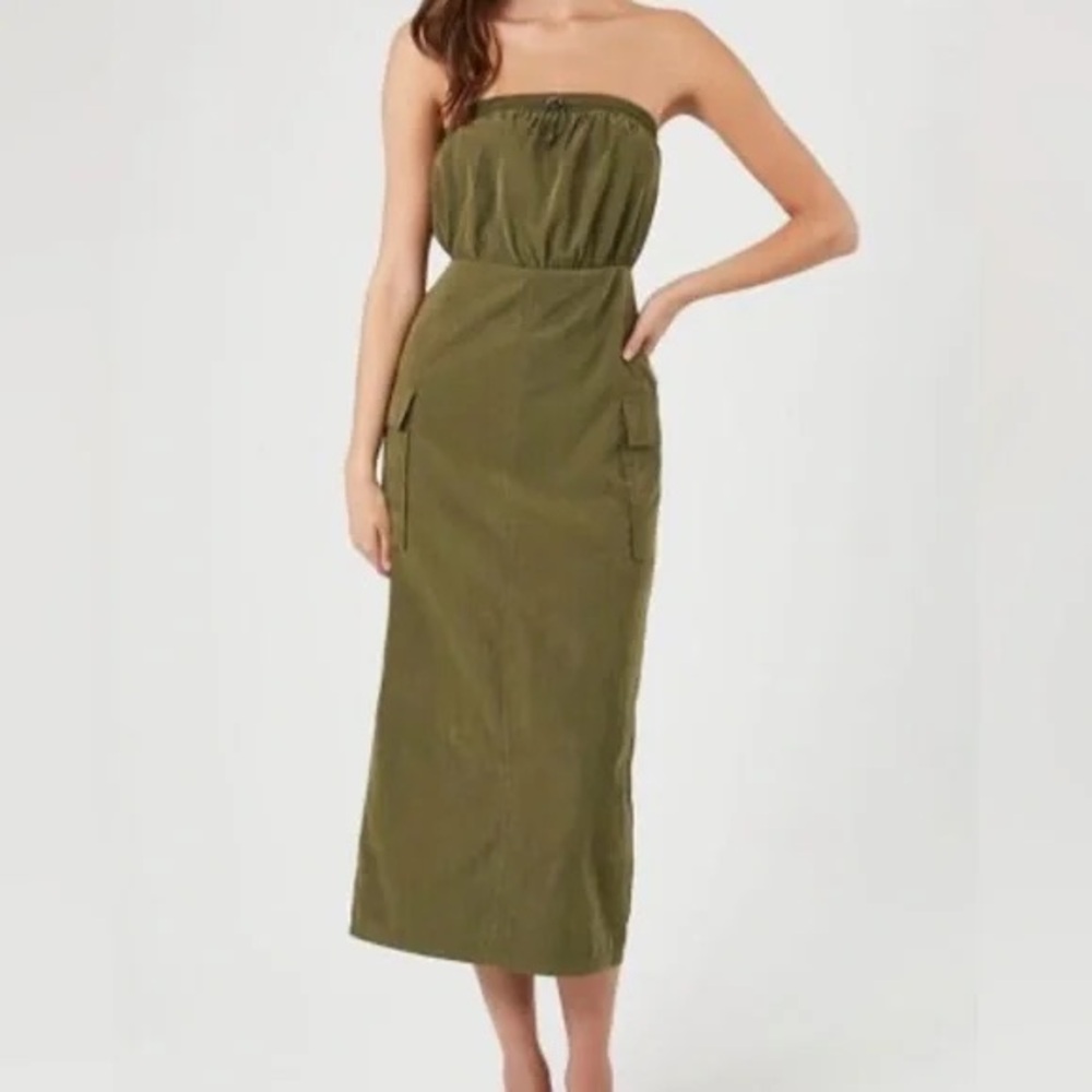 ⭐️3/$30⭐️ (bundle deal) Forever 21 Army Green Drawstring Strapless Midi Dress